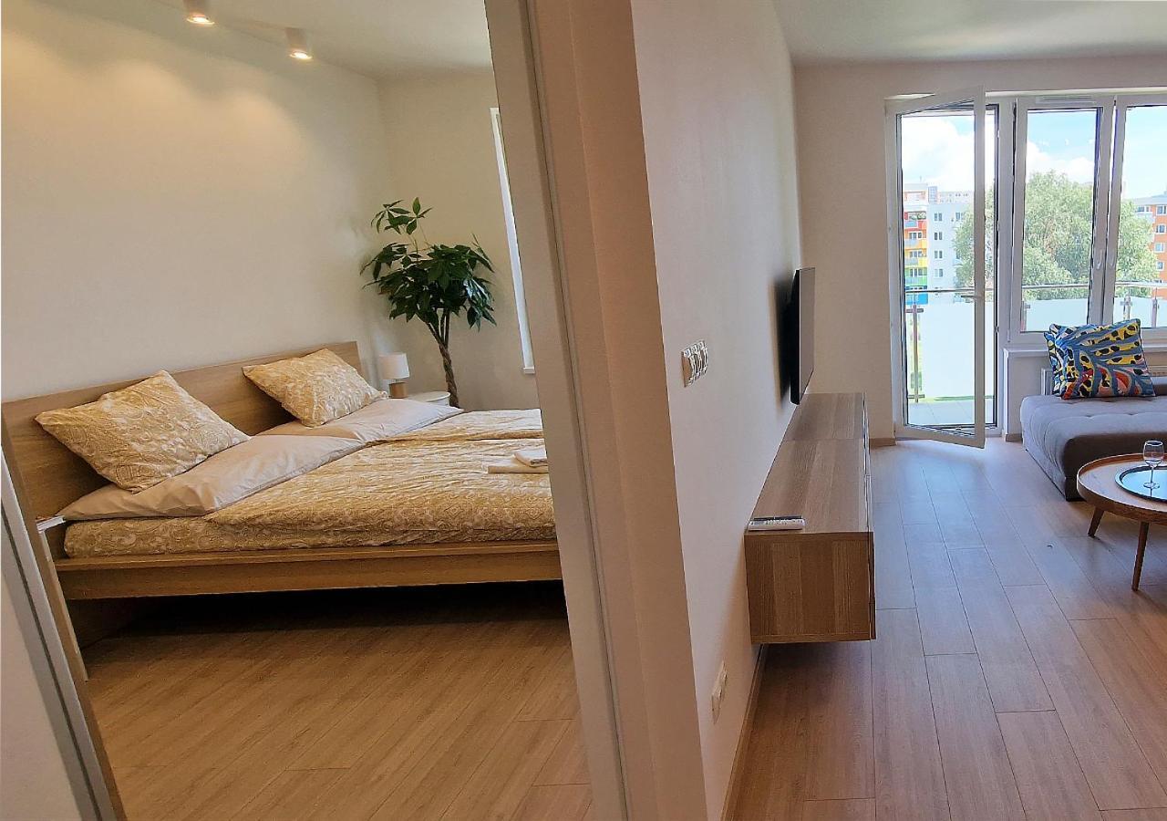 New Cozy 2 Room Pink Apartment Bratislava 059 Kültér fotó