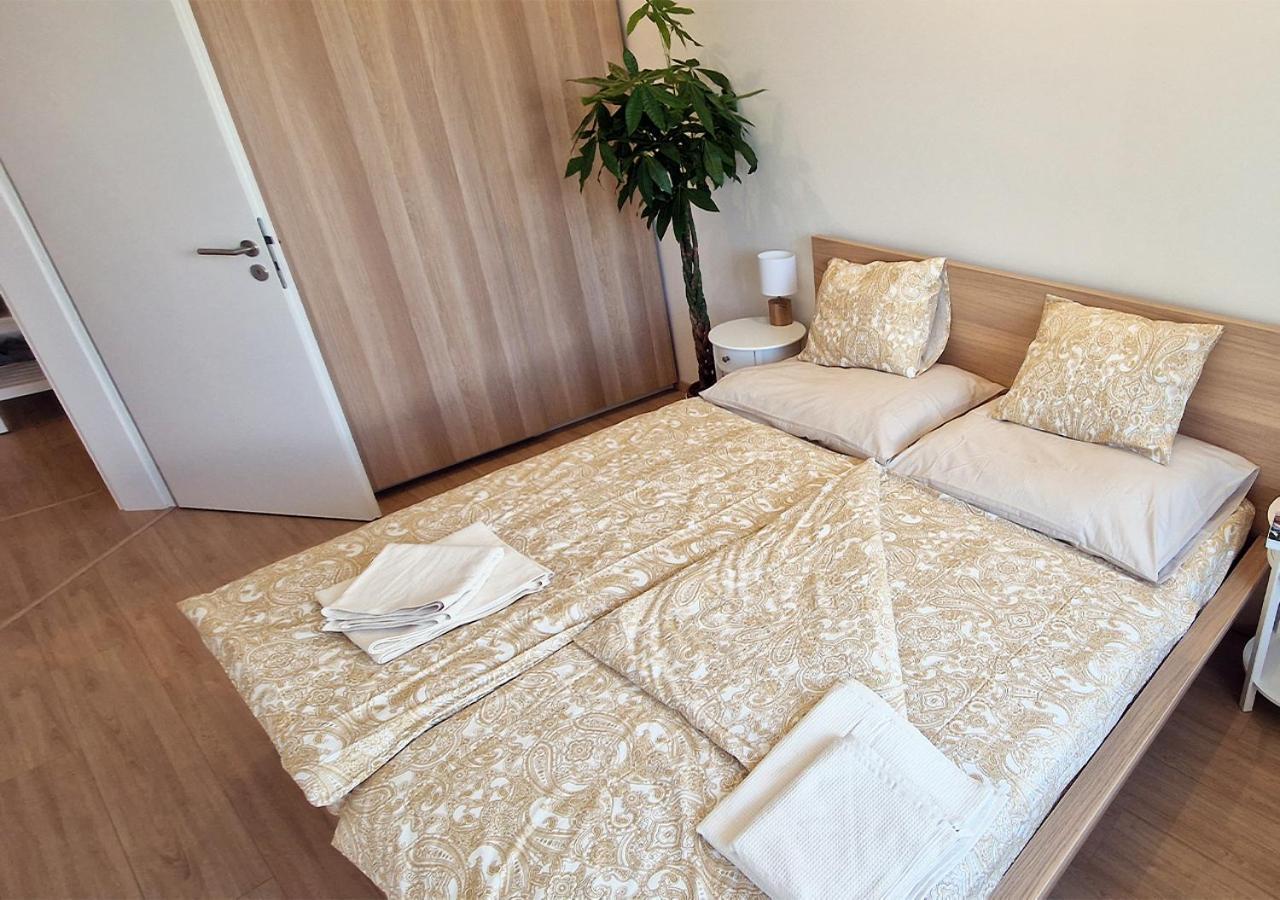 New Cozy 2 Room Pink Apartment Bratislava 059 Kültér fotó