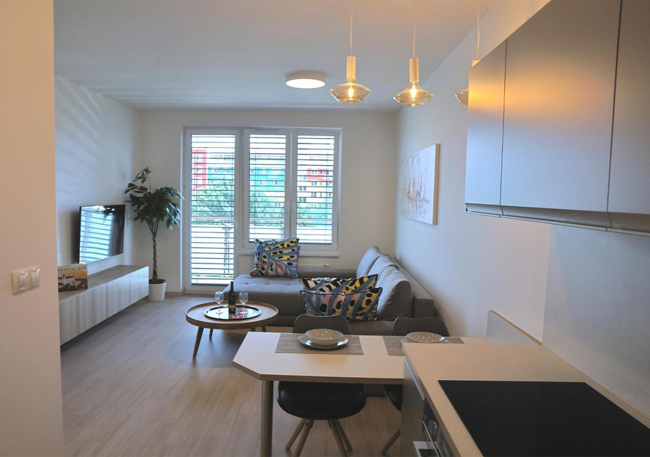 New Cozy 2 Room Pink Apartment Bratislava 059 Kültér fotó